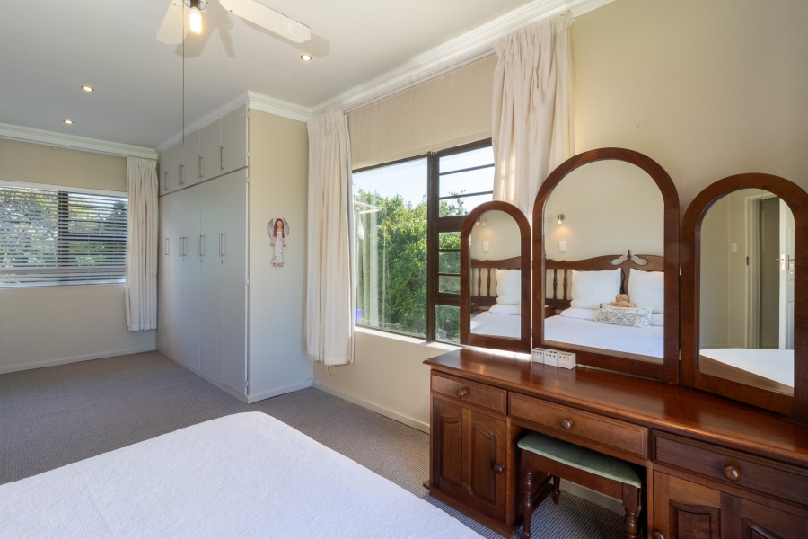 6 Bedroom Property for Sale in West Bank Eastern Cape